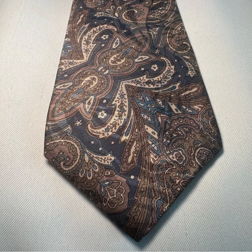 Vintage Oleg Cassini Paisley Tie Set in Red and Brown